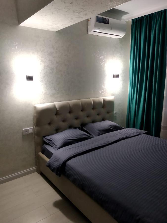 Apartamento Молодежный Almatý Exterior foto